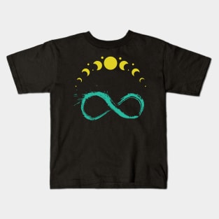 Infinity to the moon Kids T-Shirt